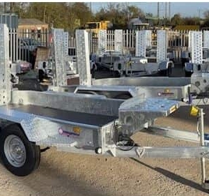 9' x 4‘ Beavertail Plant Trailer (2700kgs)