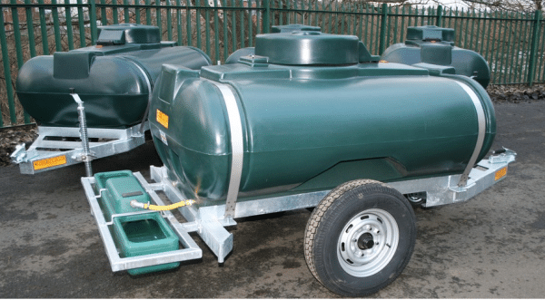 1125 litre water bowser with small animal trough